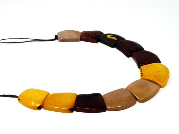 Halskette Tagua gelb braun-rot